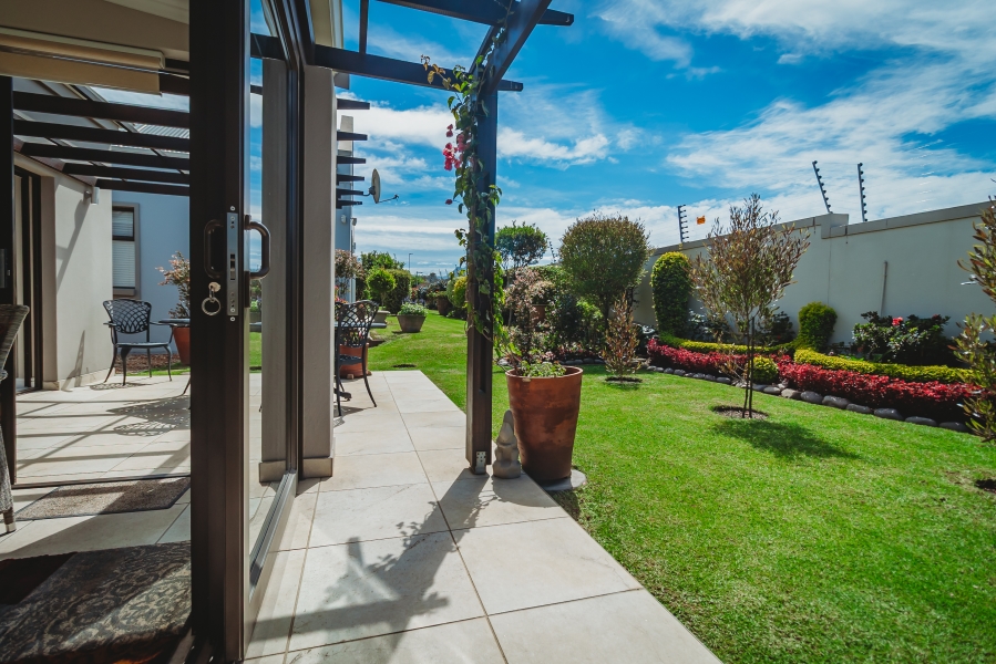 3 Bedroom Property for Sale in Kraaibosch Country Estate Western Cape